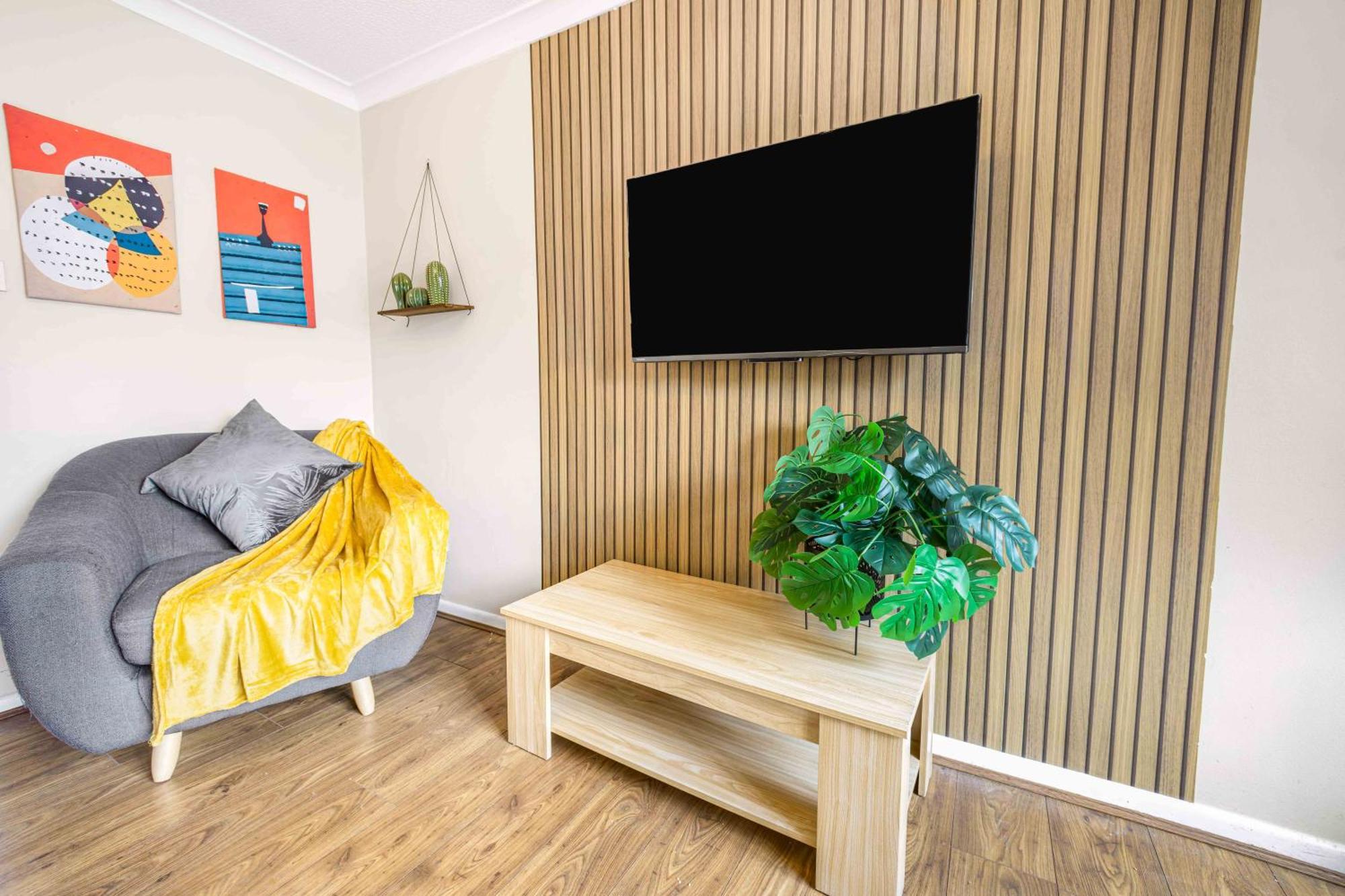 Centre House, Perfect For Long Stays! Parking, Wifi, Outdoor Space Casa vacanze
