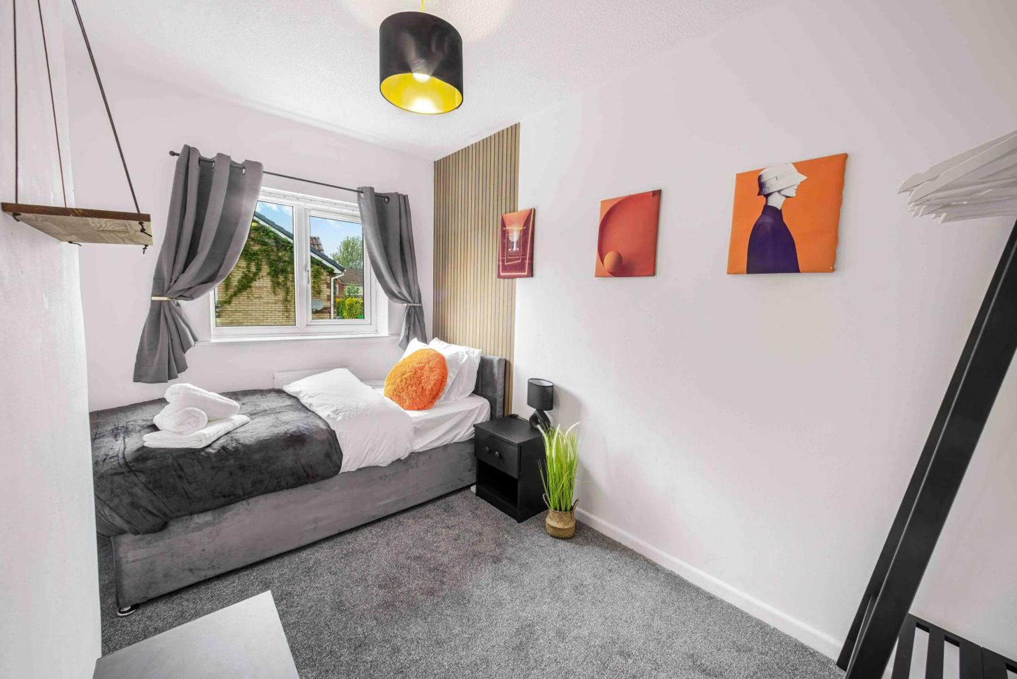 Centre House, Perfect For Long Stays! Parking, Wifi, Outdoor Space Casa vacanze Manchester